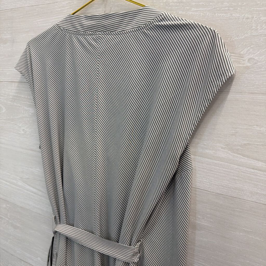 Athleta White/ Grey Striped Short Sleeve Wrap Dress Medium