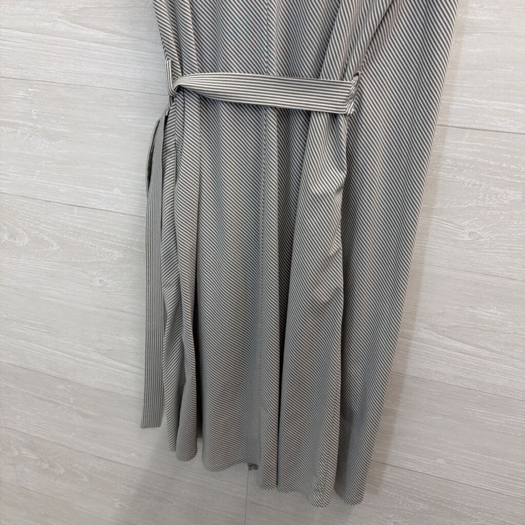 Athleta White/ Grey Striped Short Sleeve Wrap Dress Medium