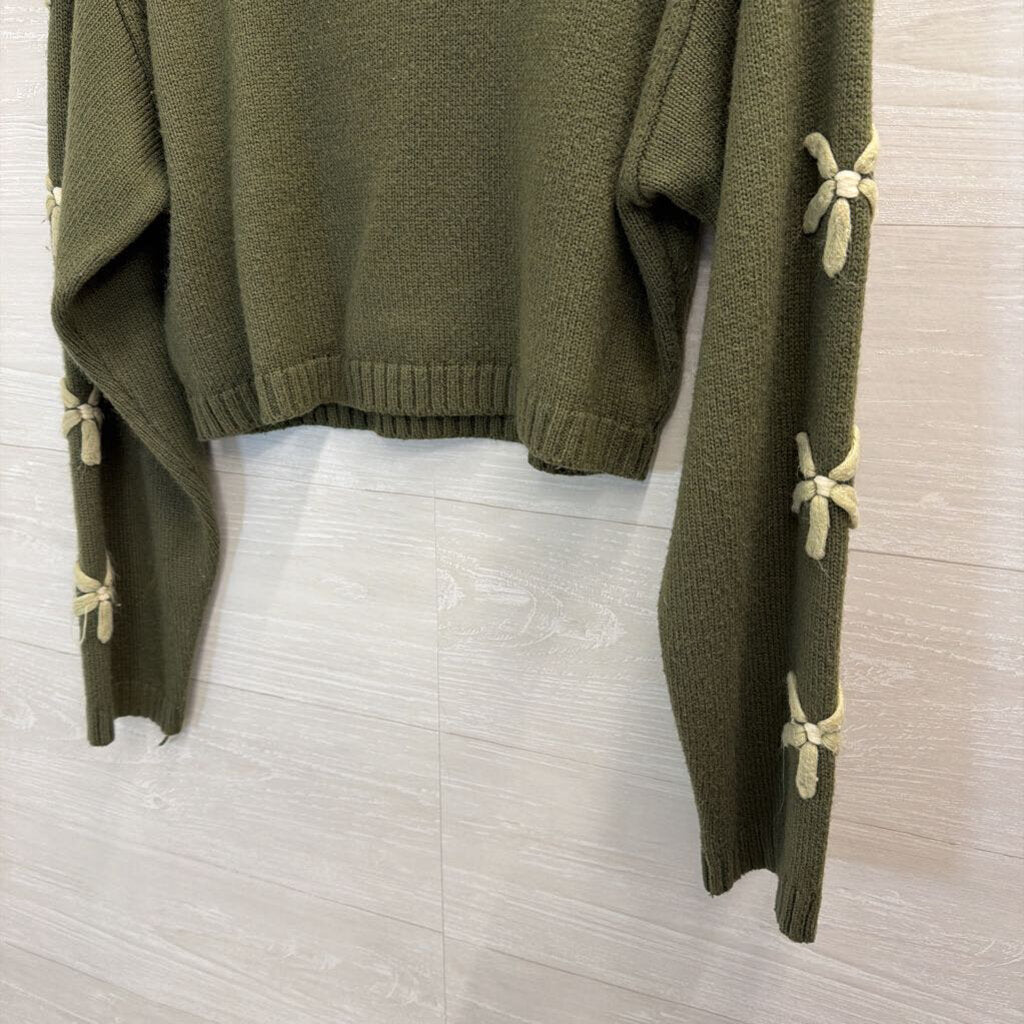 Altar'd State Green/ Cream Sleeve Detail Cropped Sweater Top Medium