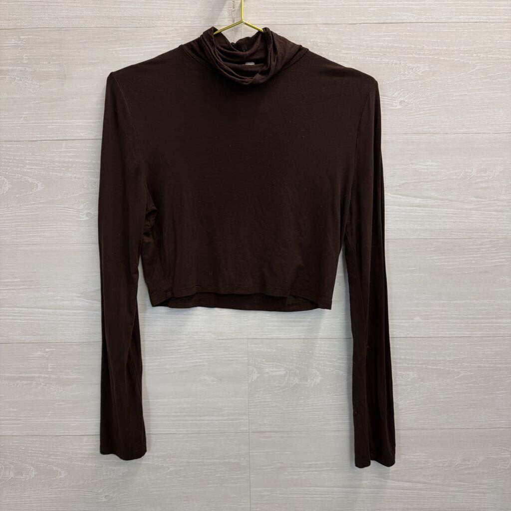 Bittersweet Brown Cropped Long Sleeve Turtleneck Top Large