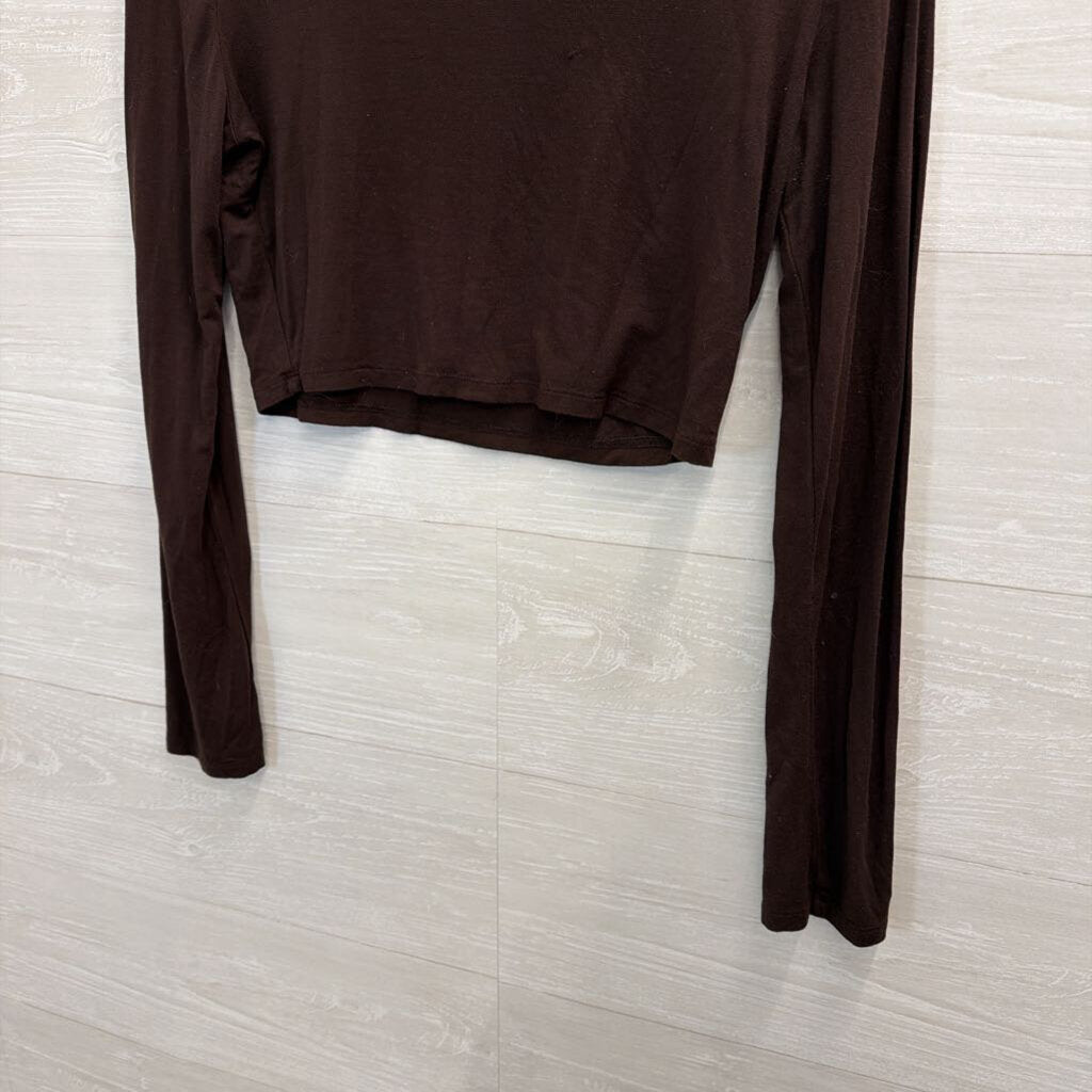 Bittersweet Brown Cropped Long Sleeve Turtleneck Top Large