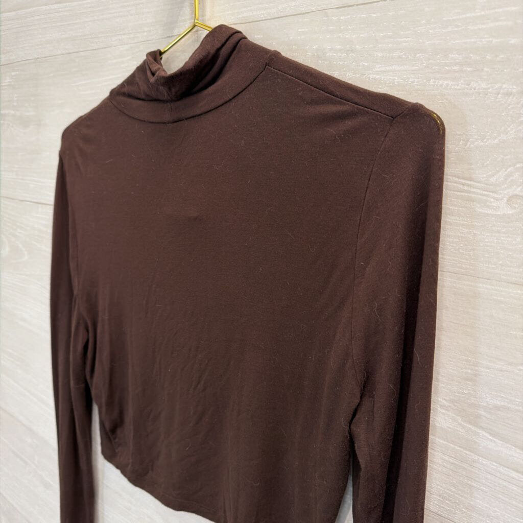 Bittersweet Brown Cropped Long Sleeve Turtleneck Top Large