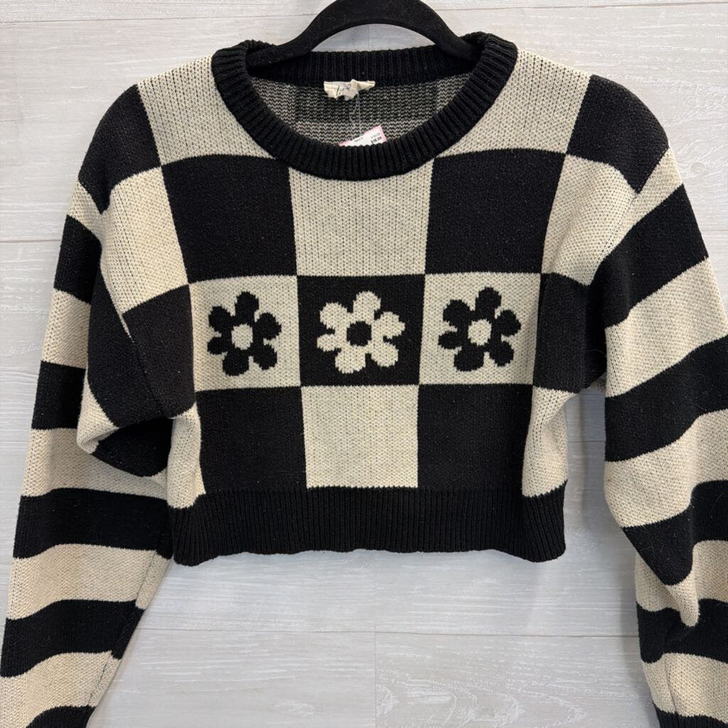 Bittersweet Black/ Beige Cropped Checkered Sweater Extra Small