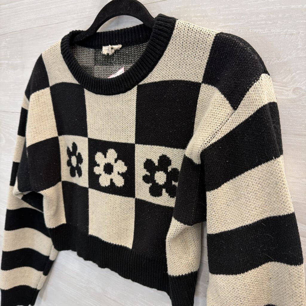 Bittersweet Black/ Beige Cropped Checkered Sweater Extra Small