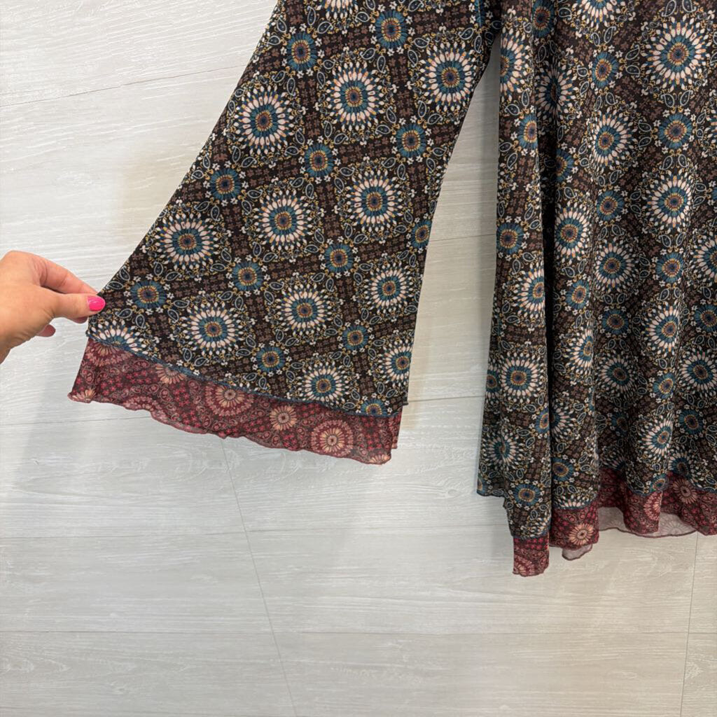 Gimmicks Black/ Beige/ Blue Print Long Sleeve V Neck Mini Dress Medium