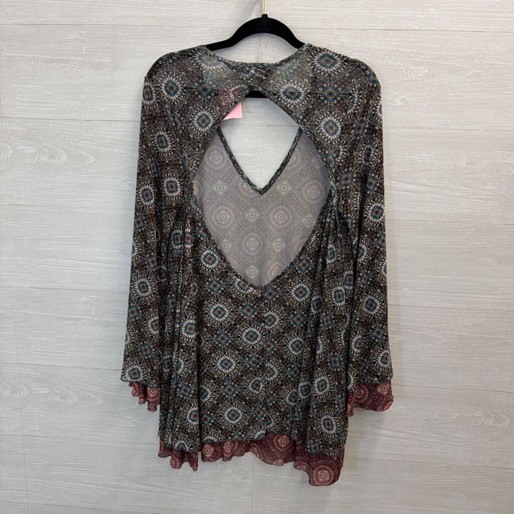 Gimmicks Black/ Beige/ Blue Print Long Sleeve V Neck Mini Dress Medium