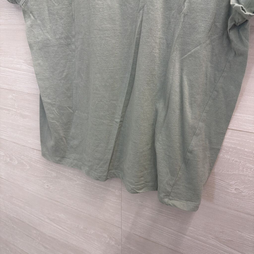 Doe Blue/ Black Floral Short Sleeve Graphic Tee Extra Large