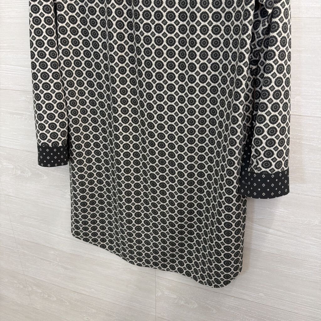 Loft Grey/ White Print Long Sleeve Shift Dress Small