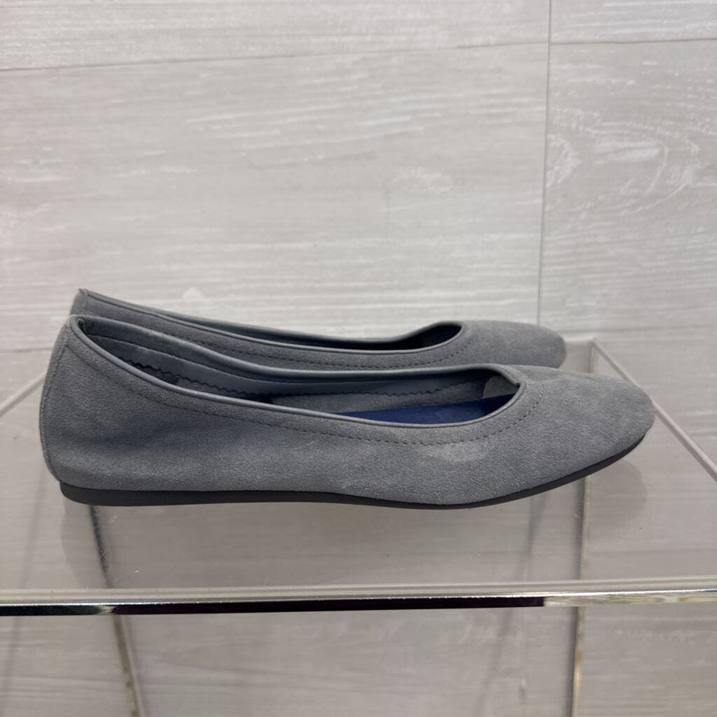 Crocs Grey Suede Ballet Flats 7