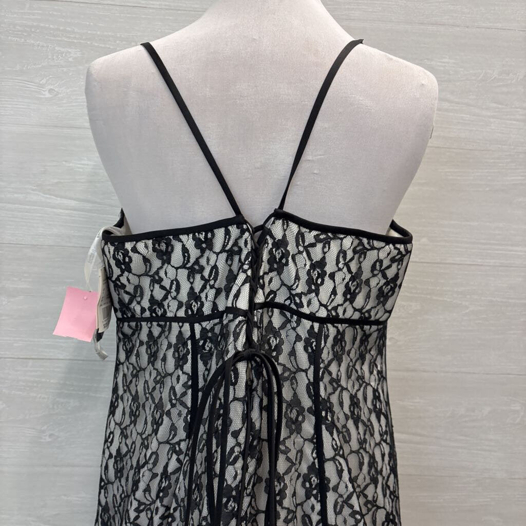 David's Bridal White/ Black Lace Overlay Long Formal Dress 20