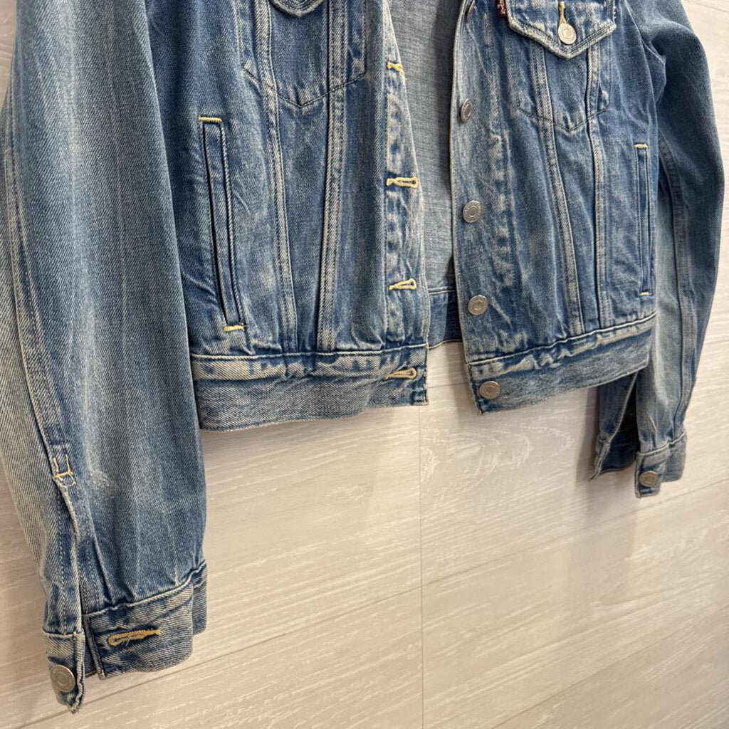 Levi Medium Wash Denim Jacket Small