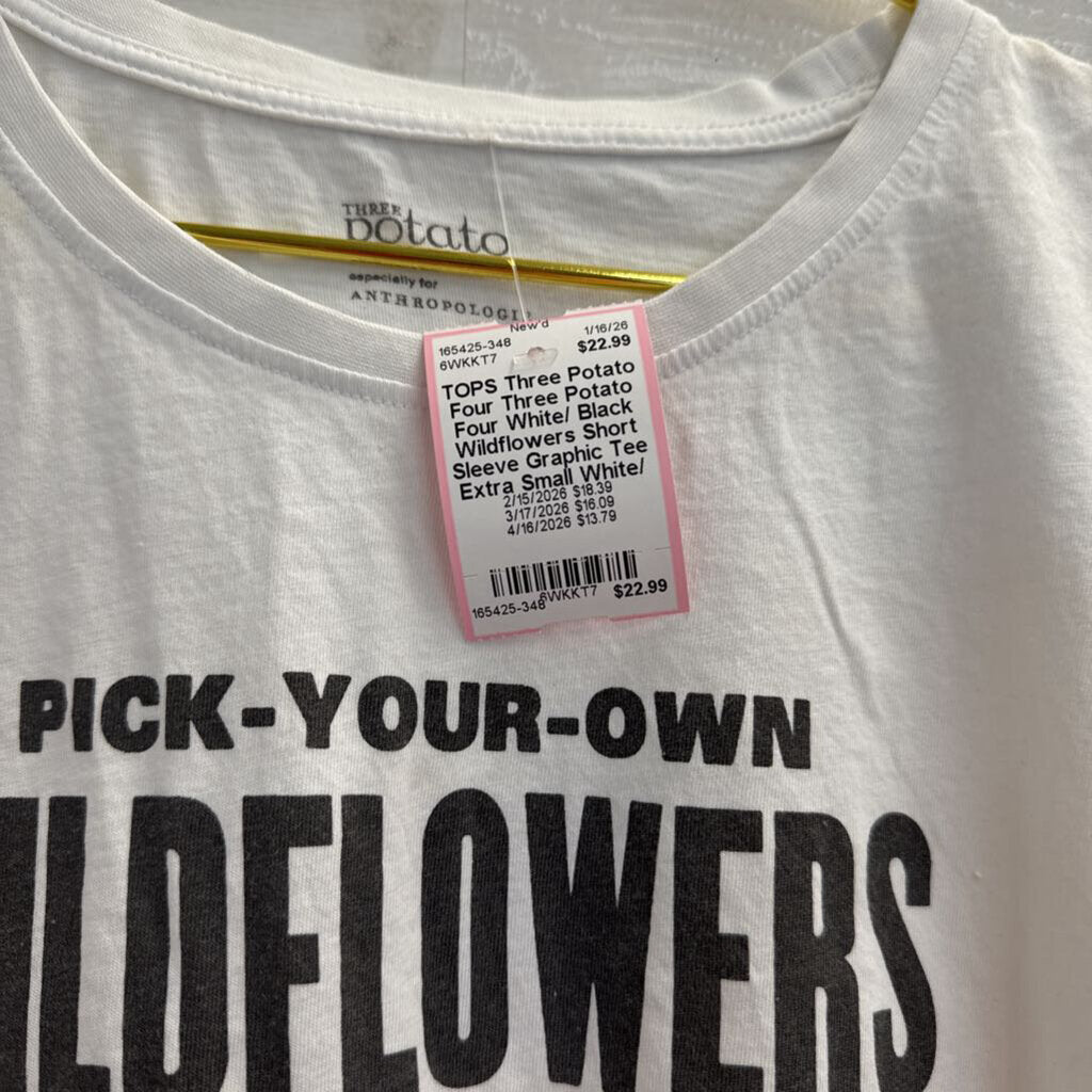 Three Potato Four White/ Black Wildflowers Short Sleeve Graphic Tee Extra Small