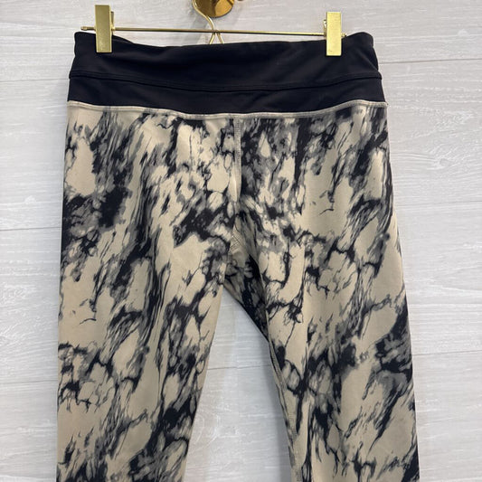 Lululemon Black/ Beige Print Cropped Leggings 6