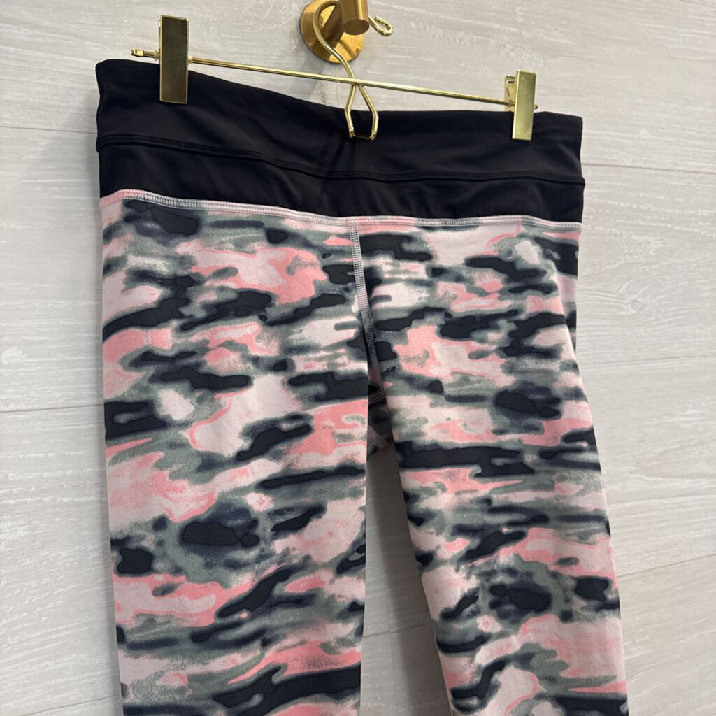 Lululemon Black/ Pink Print Cropped Leggings 6