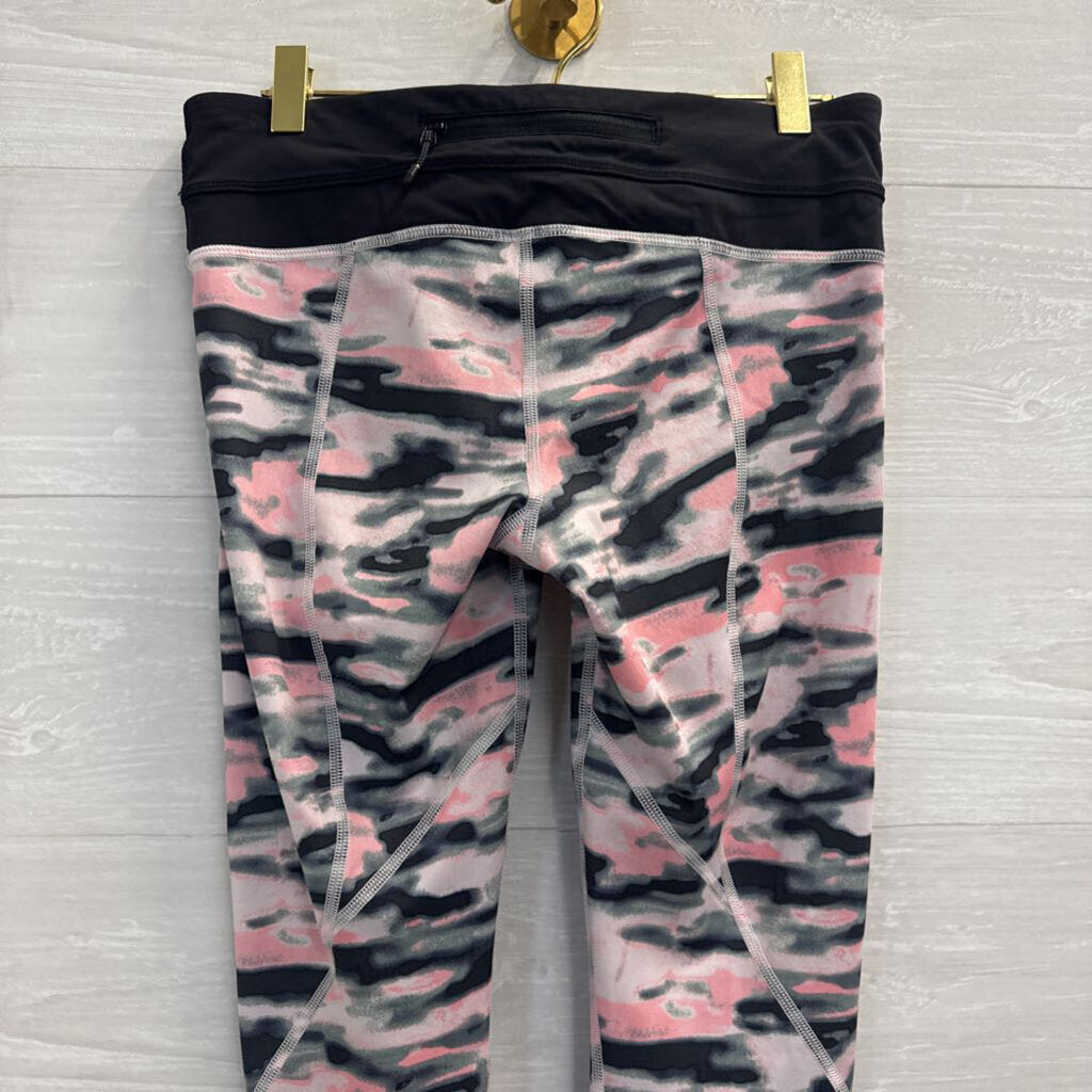 Lululemon Black/ Pink Print Cropped Leggings 6