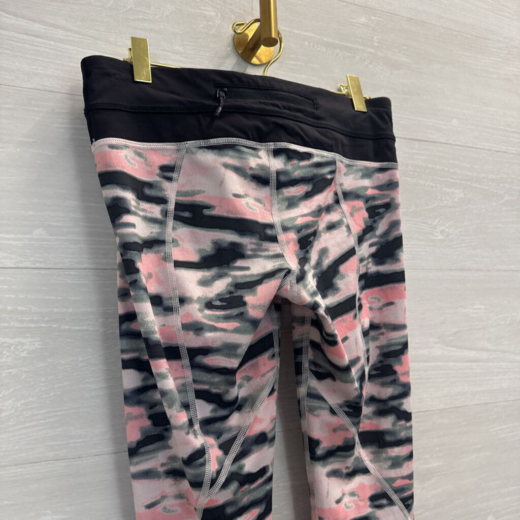 Lululemon Black/ Pink Print Cropped Leggings 6