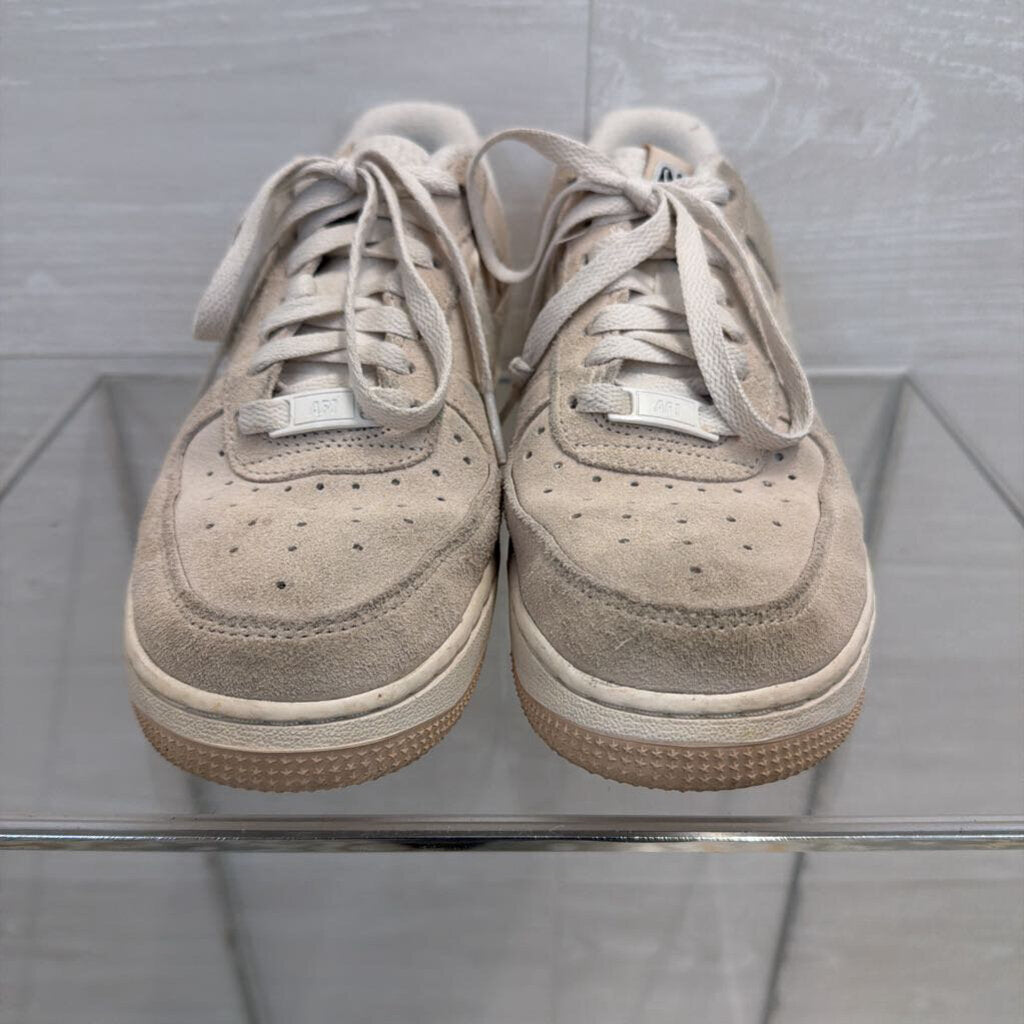 Nike Cream Suede/ Sherpa Air Force 1 07 SE 6.5