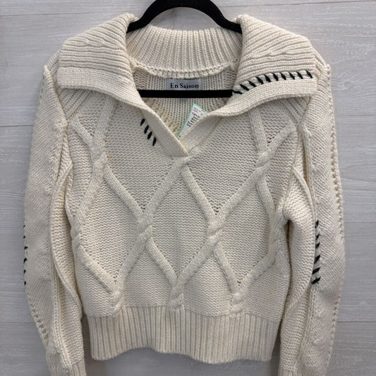En Saison White/ Black Contrast Stitch Cropped Sweater Top Extra Small