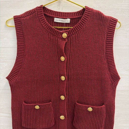 Moon and Madison Burgundy Knit Gold Button Sweater Vest Small