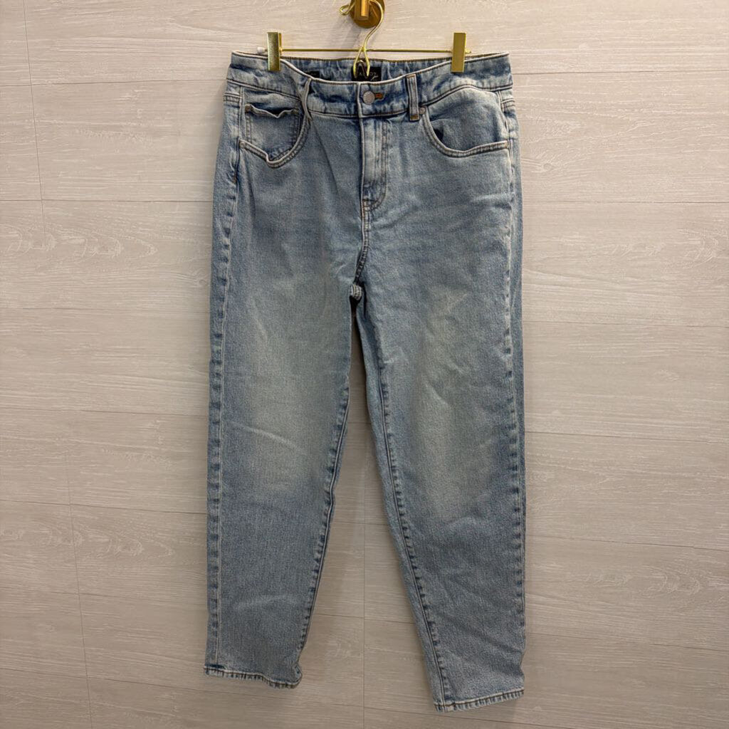 Talbots Light Wash Everyday Relaxed Jeans 10