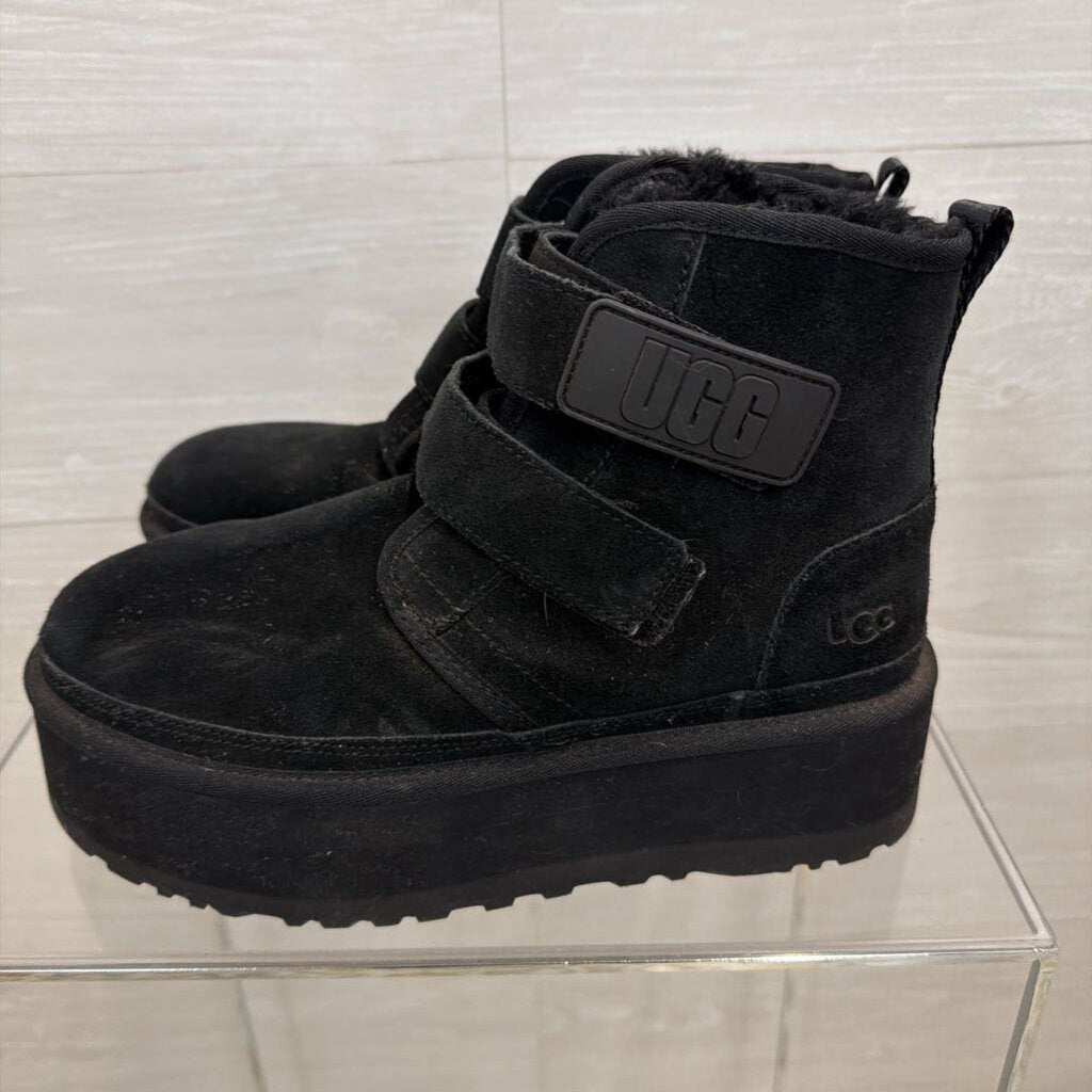 Ugg Black Suede Neumel Platform Chukka Boots 9