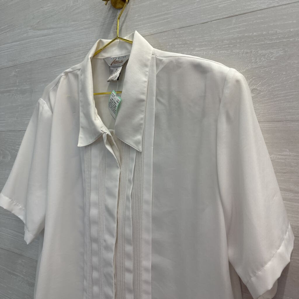 Vintage Fashion Attitudes White Pleated Detail Short Sleeve Button Down Top 18