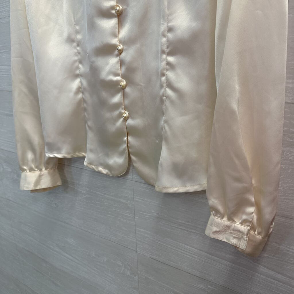 Vintage Impressions Cream Silky Long Sleeve Button Front Top 18