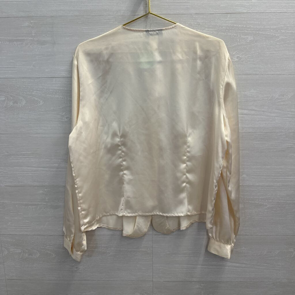 Vintage Impressions Cream Silky Long Sleeve Button Front Top 18