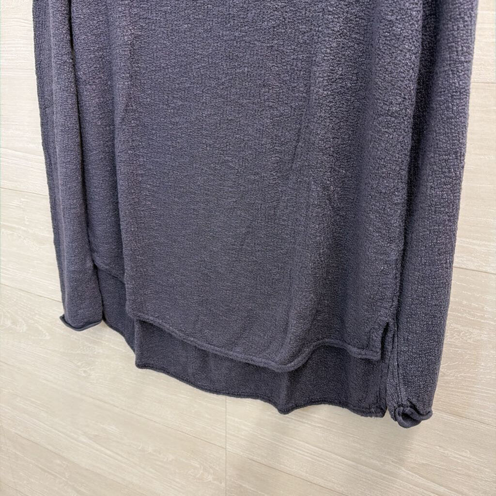 G and C Blue Knit Long Sleeve Top Small