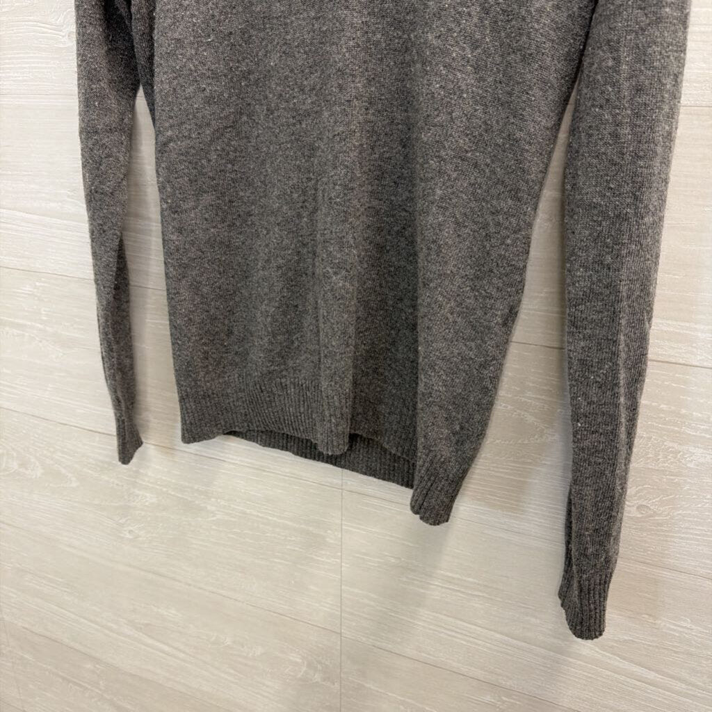 Ralph Lauren Sport Grey Knit V Neck Sweater Top Medium