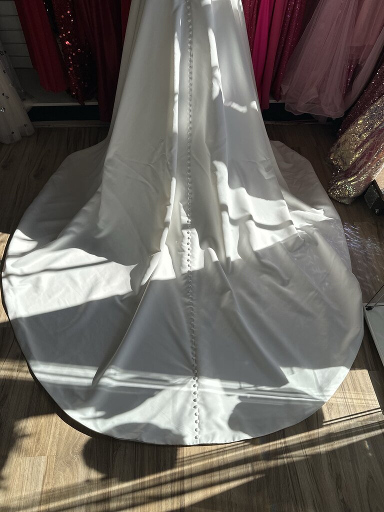 Stella York Plunge Simple A-Line Bridal Gown 10