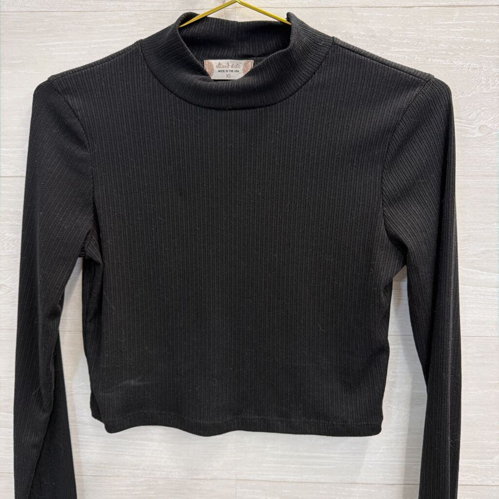 Altar'd State Black Cropped Mock Neck Long Sleeve Top Extra Small