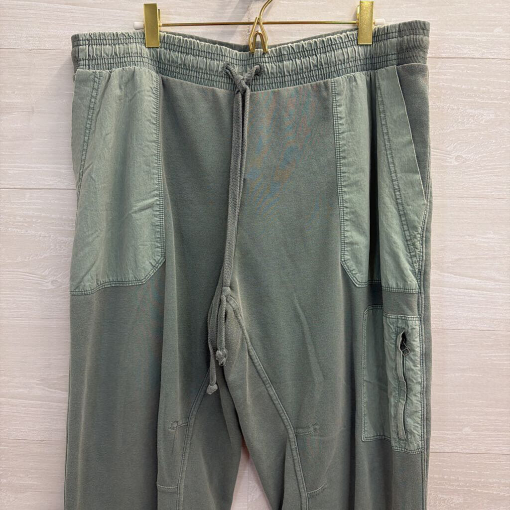 Daily Practice Green Pull On Jogger Pants Large