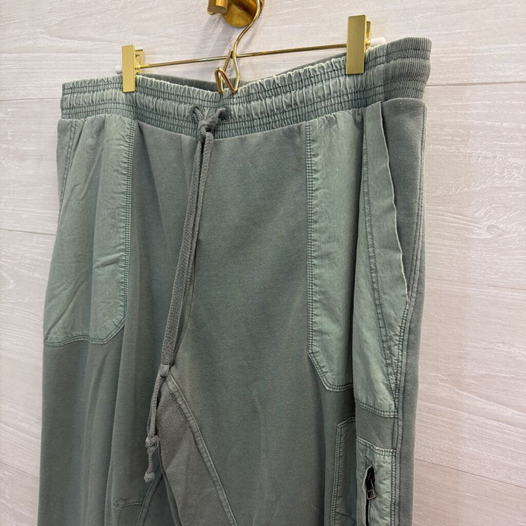 Daily Practice Green Pull On Jogger Pants Large