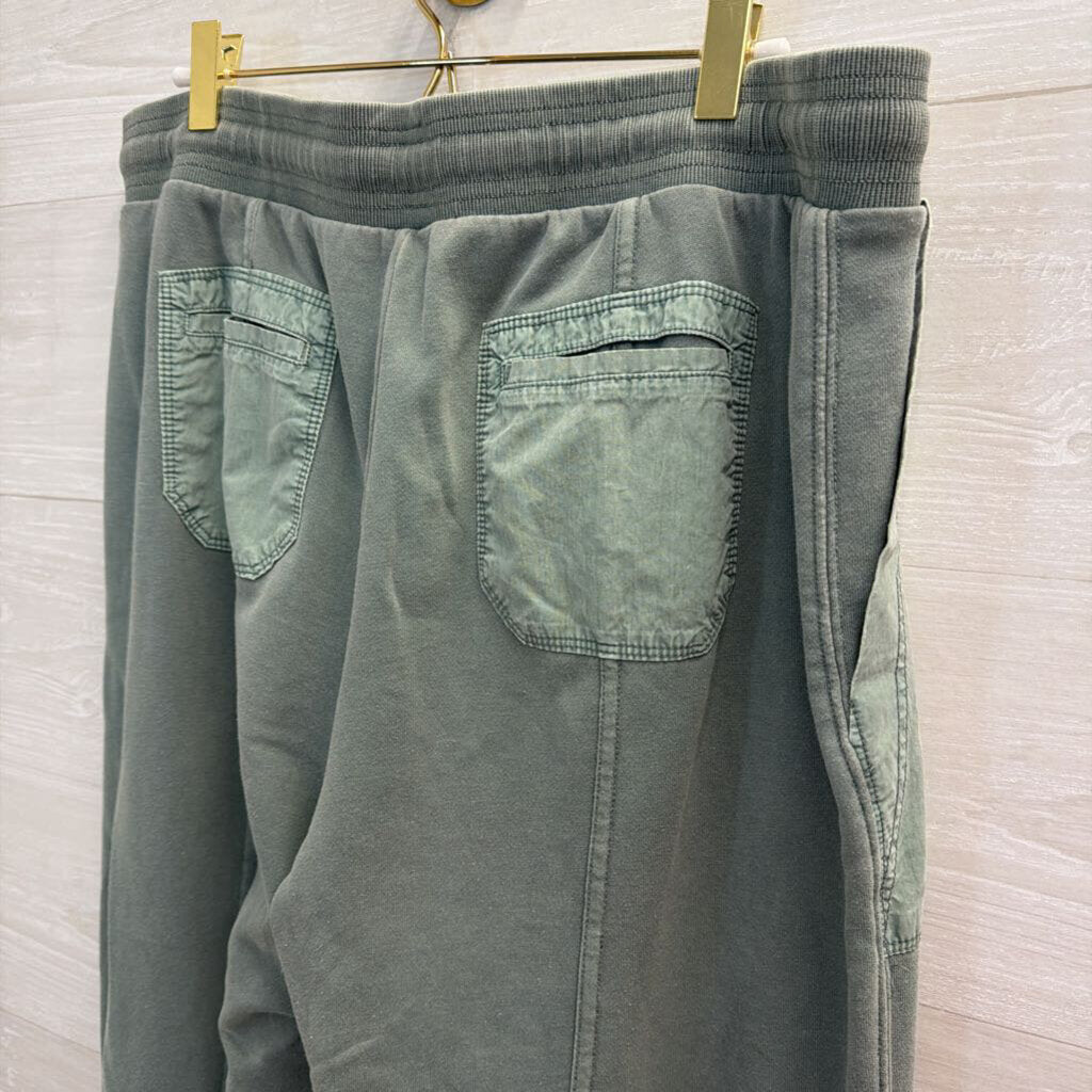 Daily Practice Green Pull On Jogger Pants Large