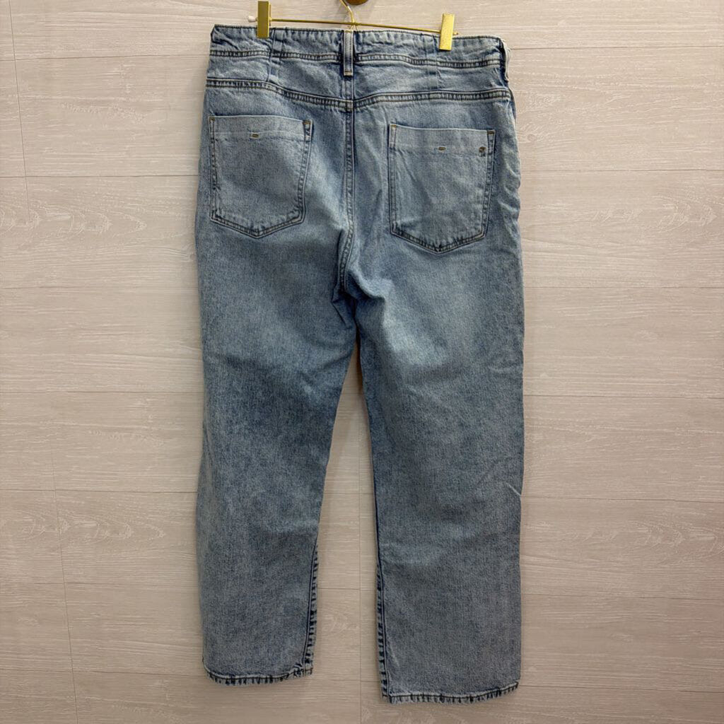 Pilcro Light Wash Wide Leg Mom Jeans 30