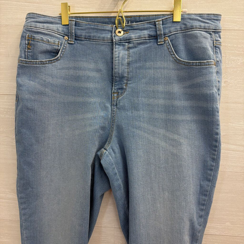 Style and Co Light Wash Straight Leg Jeans 16W