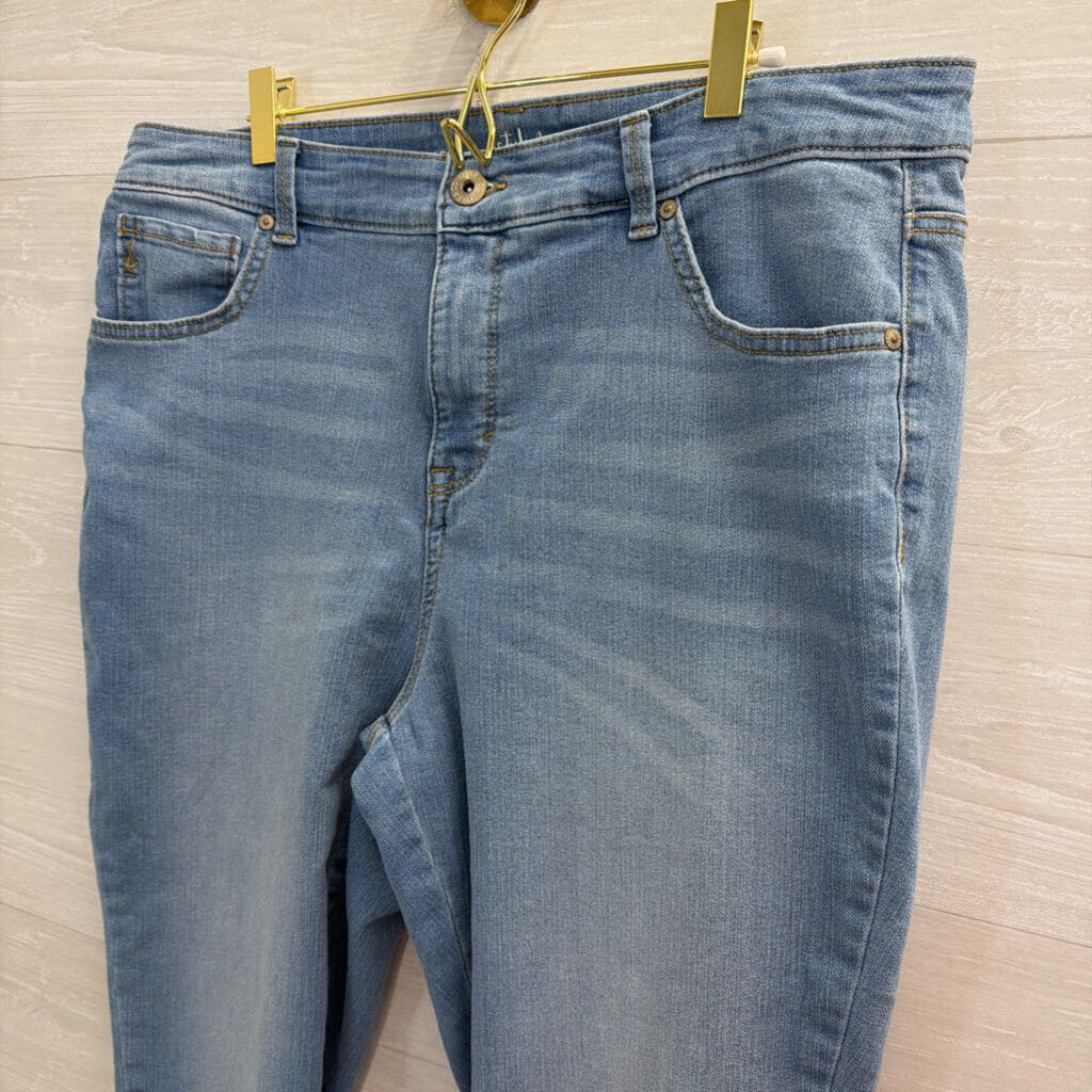 Style and Co Light Wash Straight Leg Jeans 16W