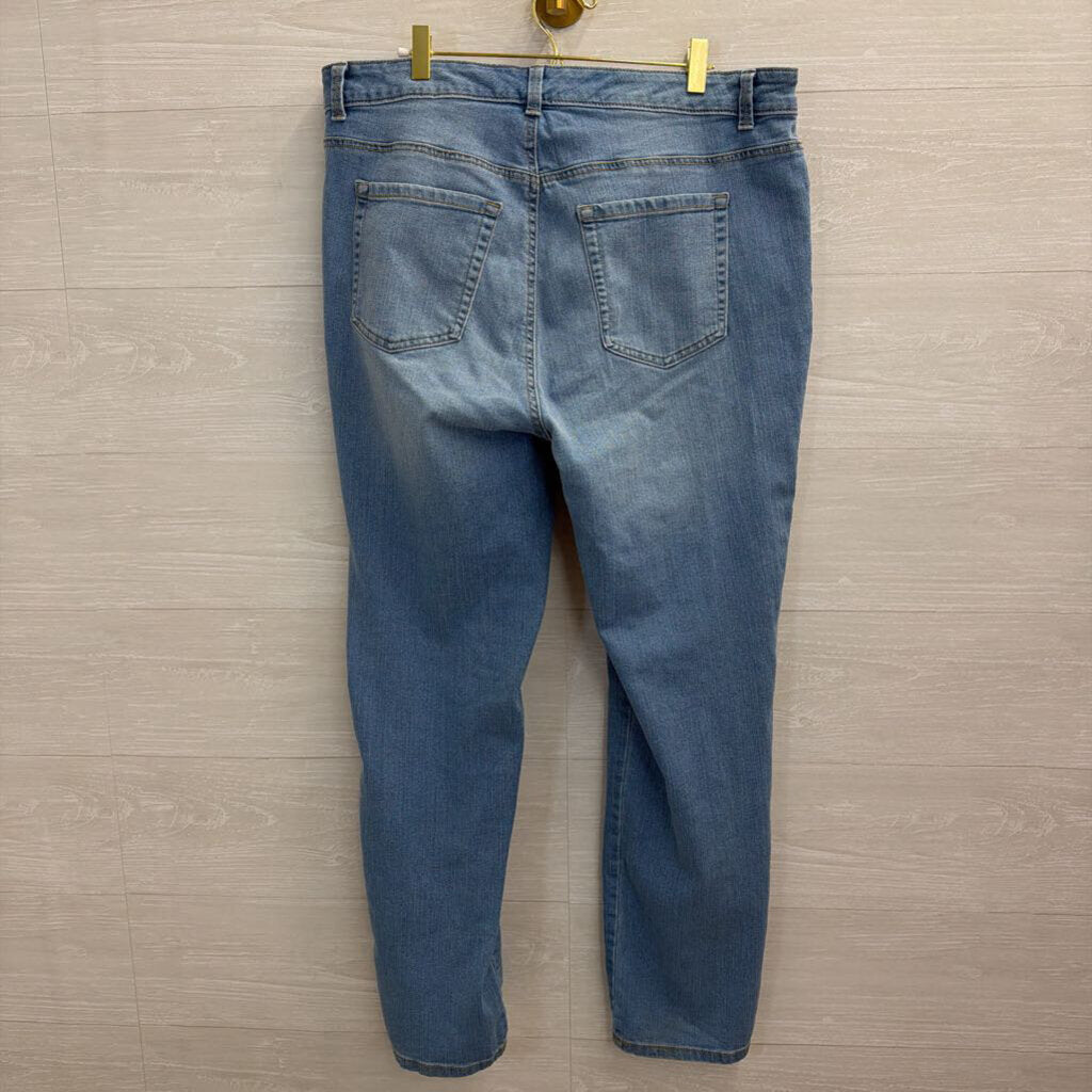 Style and Co Light Wash Straight Leg Jeans 16W