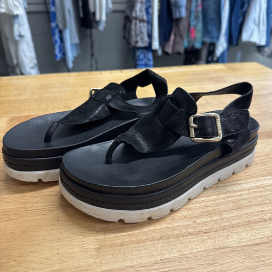 J/Slides Black/ White Becky Buckled Platform Sandals 6.5