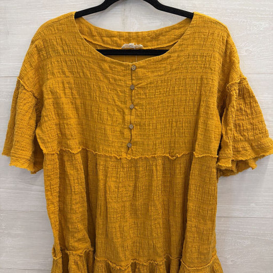 Easel Marigold Textured Short Sleeve Babydoll Tunic Top Large