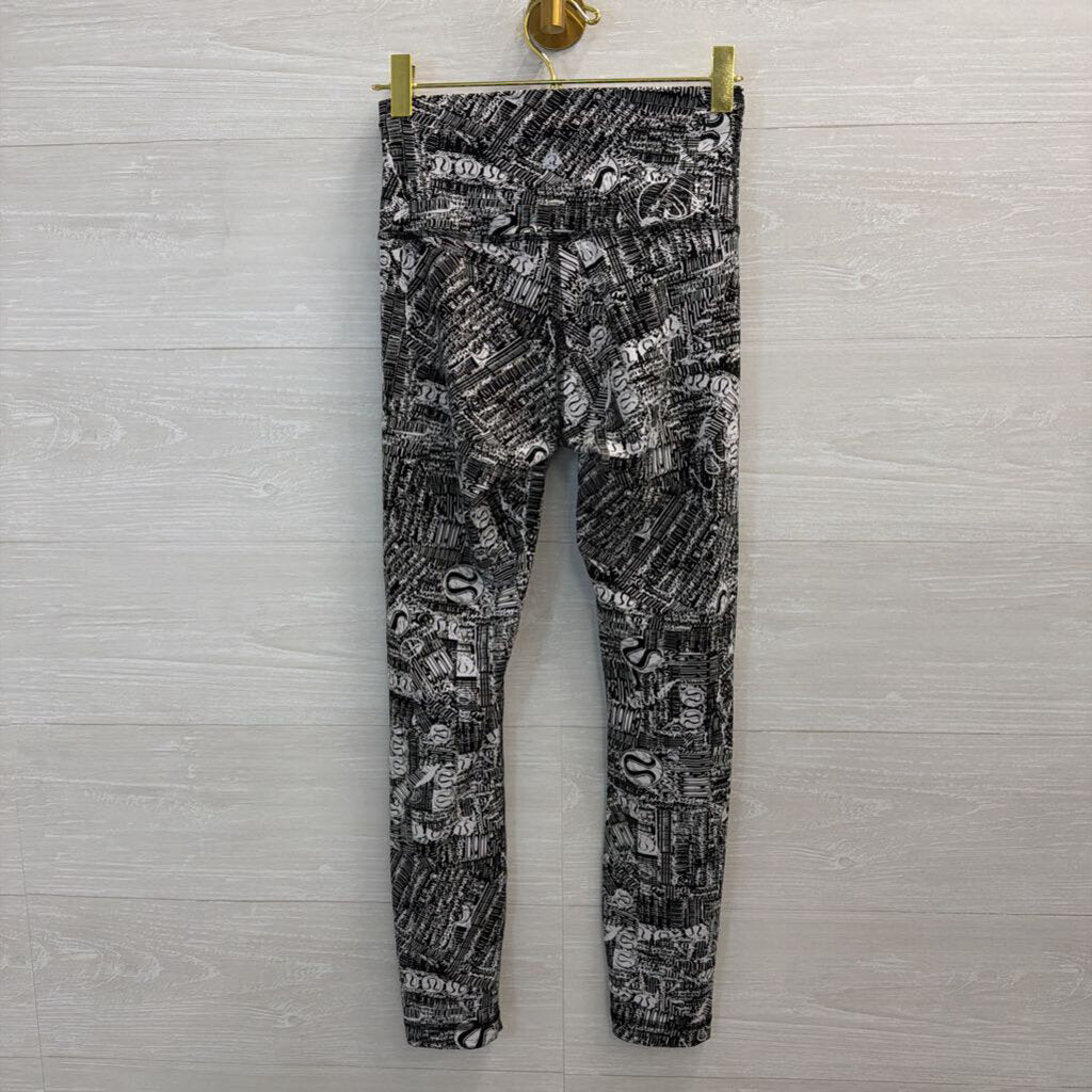 Lululemon Black/ White Print Cropped Leggings 4