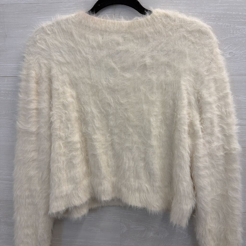 Kendall and Kyle Cream Fuzzy Soft Knit Cropped Sweater Large