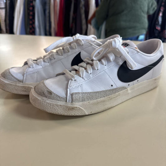 Nike White/ Black Blazer Low '77 Vintage Sneakers 8