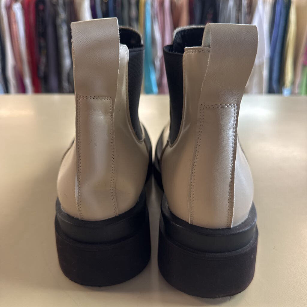 Cream/ Black Lug Sole Ankle Chelsea Boots 39