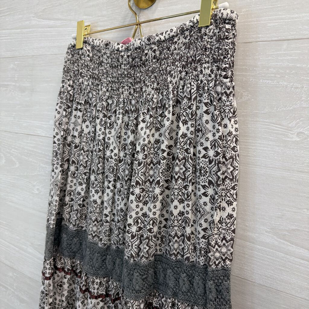 She's Cool White/ Grey Print Maxi Skirt 1X