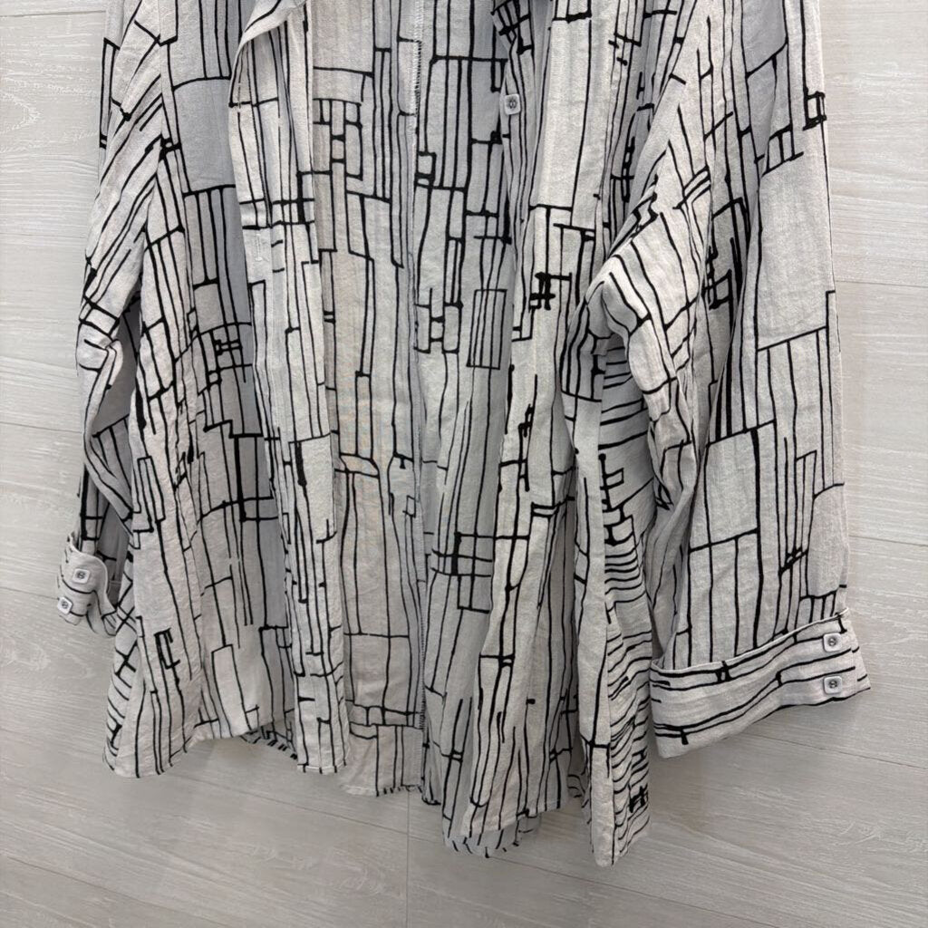 Habitat White/ Black Print Long Sleeve Button Down Top Extra Large