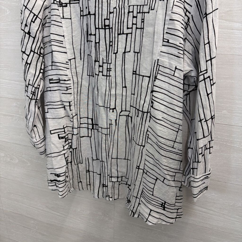 Habitat White/ Black Print Long Sleeve Button Down Top Extra Large