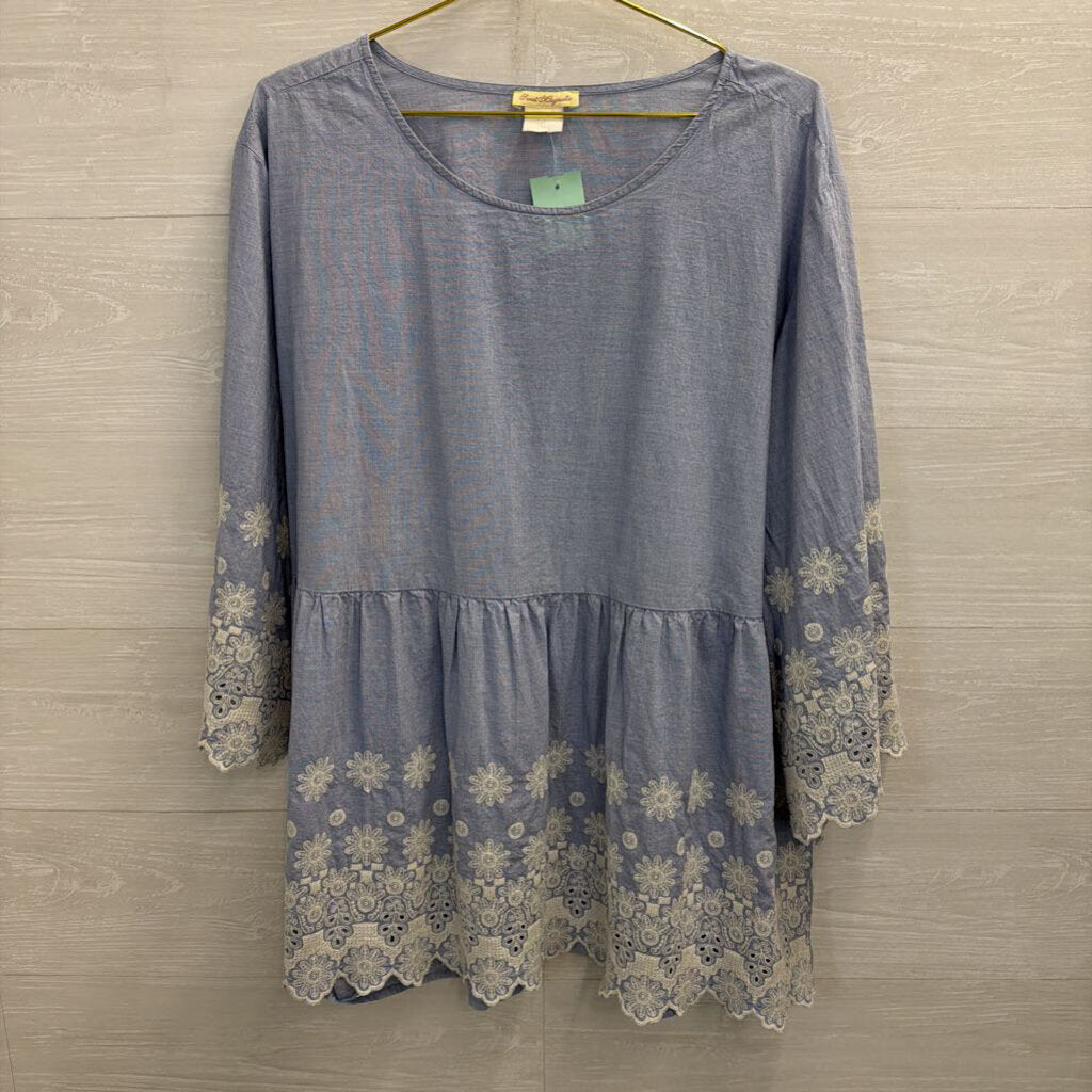 Sweet Magnolia Blue/ White Embroidered Flower Long Sleeve Tunic Top Large