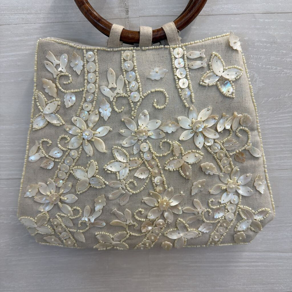 Small Grey/ Ivory Beaded Wooden Handle Purse